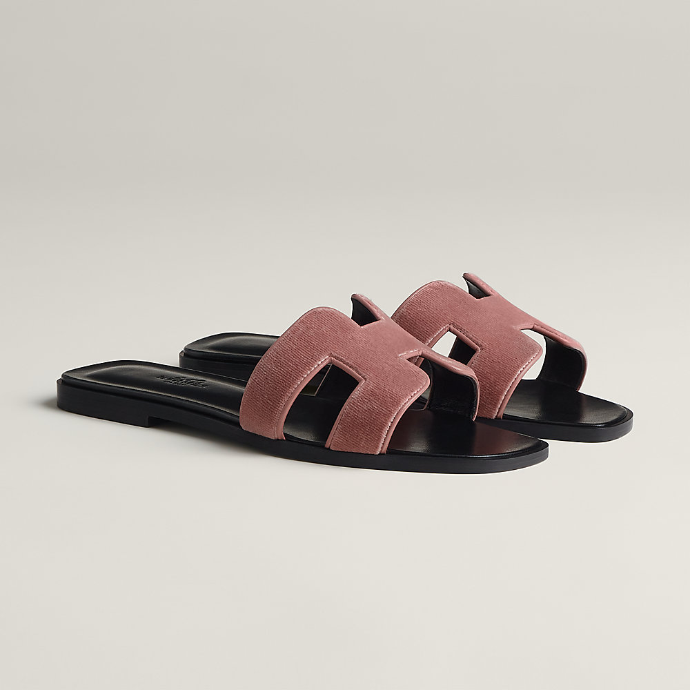 Pink hot sale hermes sandals